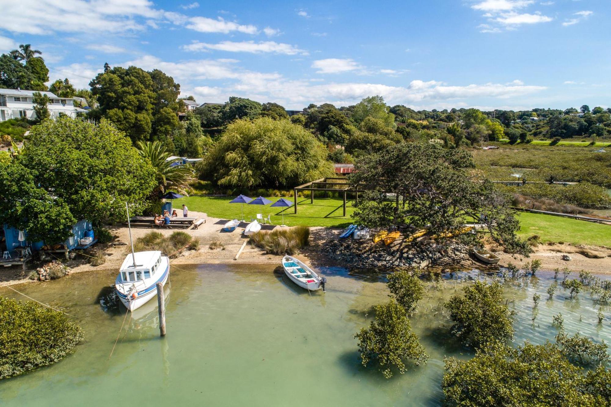 Boatsheds On The Bay, Waiheke Island Daire Ostend Dış mekan fotoğraf
