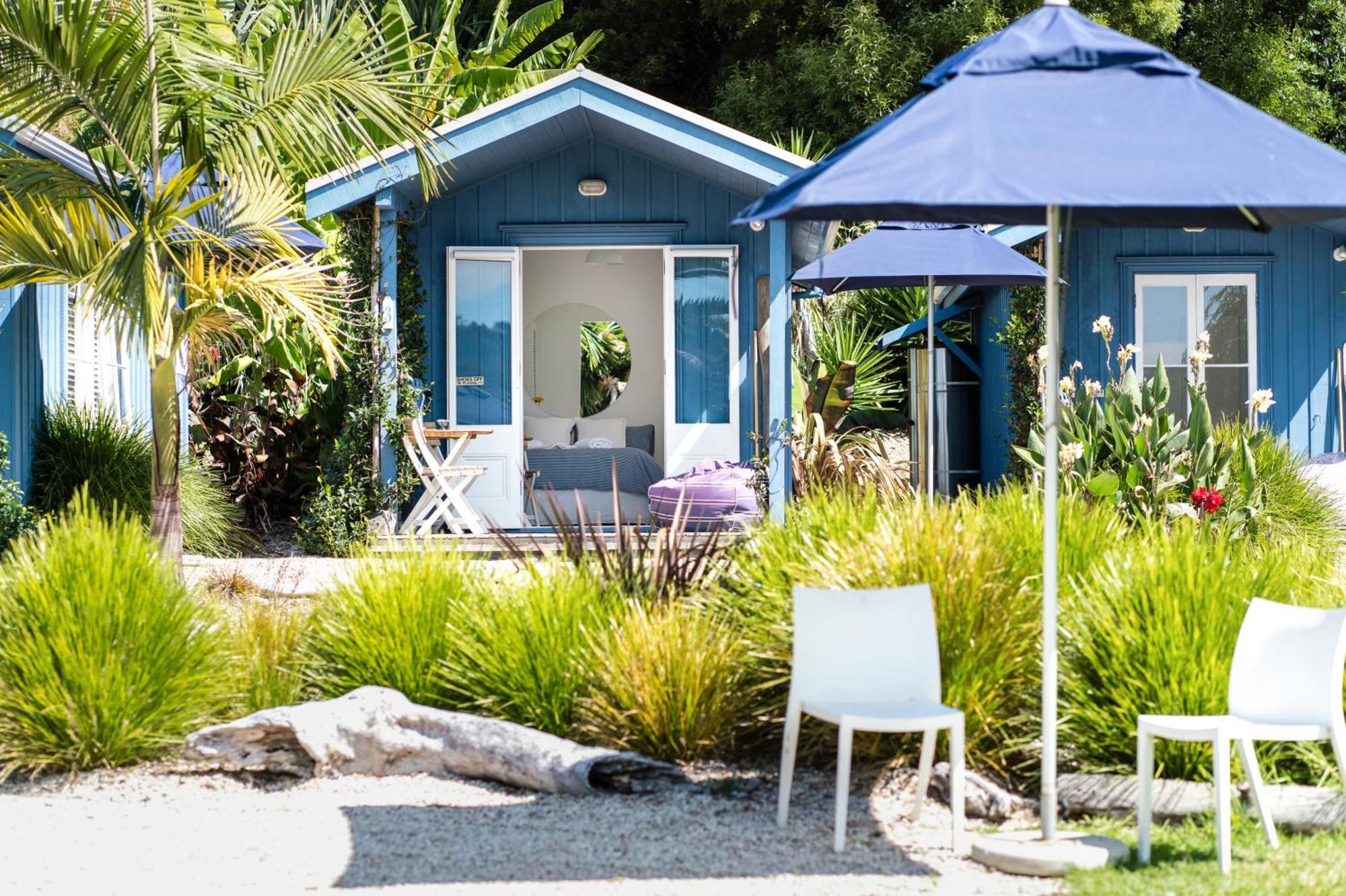 Boatsheds On The Bay, Waiheke Island Daire Ostend Oda fotoğraf